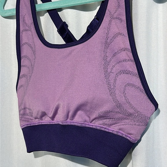 NEW Fabletics Eliza Sports Bra Size XS - Picture 2 of 5